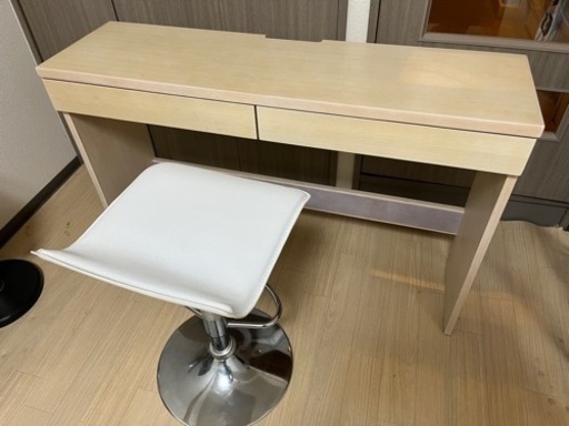 薄型パソコンデスク