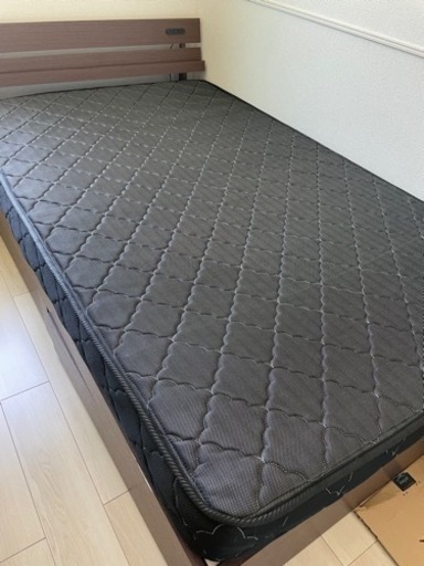 セミダブルポケットコイルマットレス使用期間1年