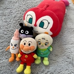 アンパンマンぬいぐるみと抱き枕