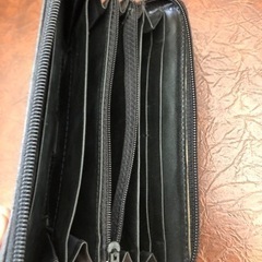 値下げ 革財布　黒革の画像