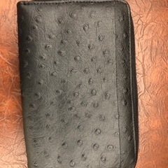 値下げ 革財布　黒革の画像