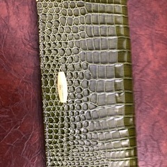 革財布