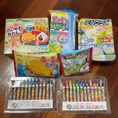 お菓子とクレヨンセット