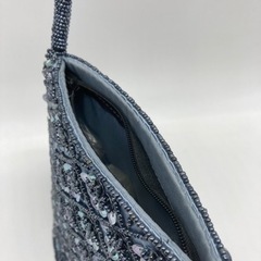 夲日の目玉！！中古■ハンドバッグ■ビーズバッグ■グレーの画像