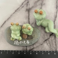 福かえる　目が動く👀　アンティーク セクシーかえると仲良しかえるの画像