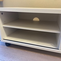 【あげます】キャスター付きテレビ台(0円)の画像