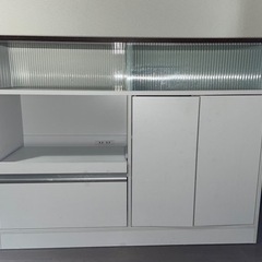 カウンター付き食器棚