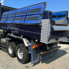 1年車検付き】三菱ふそう　スーパーグレート　ダンプ　型式QKG-FV60VX　380PS 　2デフ　最大積載8,300kg　7速　走行距離55万km 平成27年式の画像