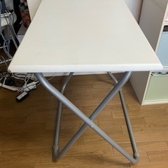 折り畳みデスク(直接引き渡しのみ)