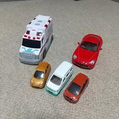 車のおもちゃ