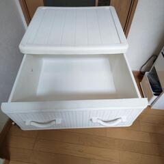３段引き出し衣類収納の画像