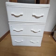 ３段引き出し衣類収納の画像
