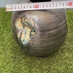 花瓶　刻印ありますが読めません。の画像