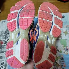asicsシューズの画像