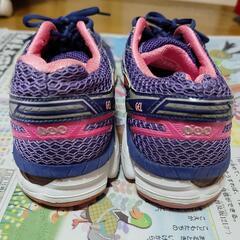 asicsシューズの画像