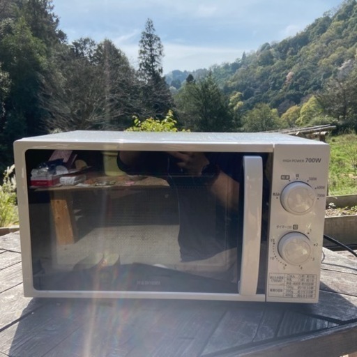アイリスオーヤマの電子レンジです。