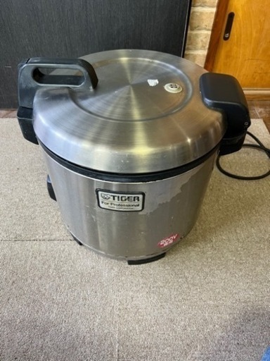 業務用炊飯器　200V JNO-B360 2011年中古
