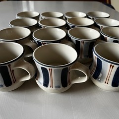 コーヒーカップ15個の画像