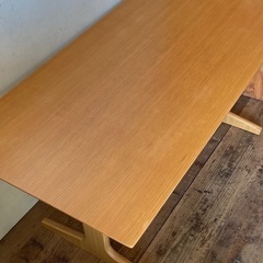 無印 リビングでもダイニングでも使えるテーブル オークの画像