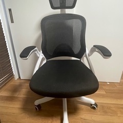 【受け取り予定あり】オフィスチェアの画像