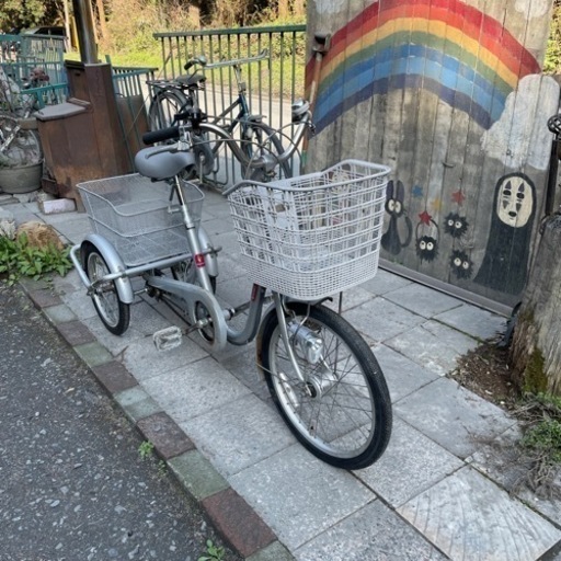 【3286】大人用三輪車　前20インチ後16インチ　前後タイヤ新品　29,200円（防犯・税込）