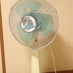 扇風機（緑）レトロ