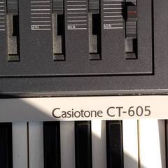 CASIO カシオ　キーボード Casiotone CT-605 レトロの画像