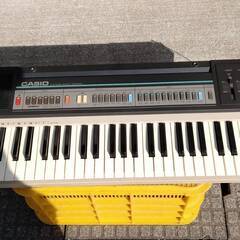 CASIO カシオ　キーボード Casiotone CT-605...