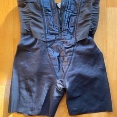 ワコール　シェイプマミーガードル