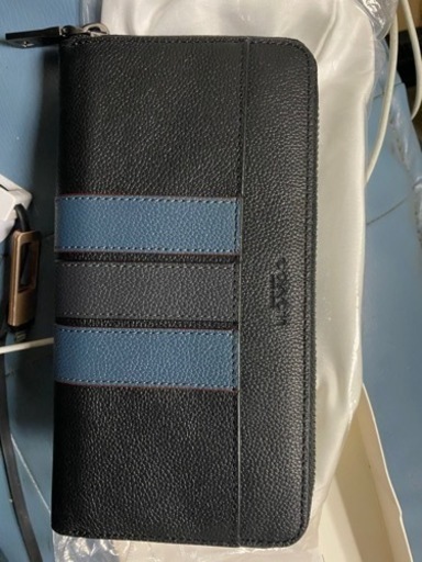 コーチ新品未使用長サイフ　　引っ越しのため