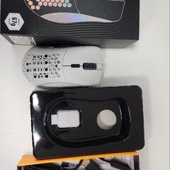 ＜値下げしました＞Glorious

Model D- Wireless Matte White 超軽量67グラム 最大19000DPI BAMFセンサー搭載 右利き用エルゴノミック形状

の画像