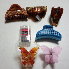ヘアアクセサリー　13個セットの画像
