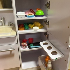 ままごとキッチンと冷蔵庫 セットの画像