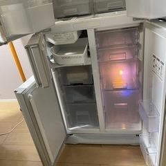 大型冷蔵庫の画像