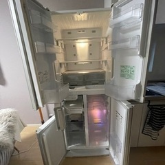 大型冷蔵庫の画像