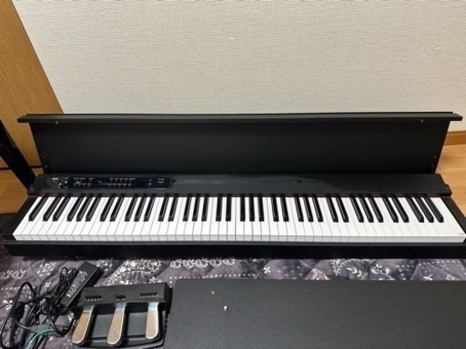 鍵盤楽器、ピアノ KORG  LP-380