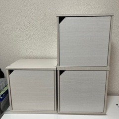 扉付きカラーボックス
