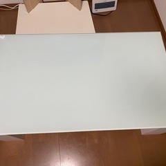 ニトリ　ガラステーブルの画像