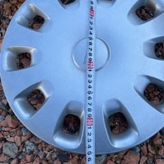 ムーブラテに付けていたホイールキャップ13インチ8枚の画像