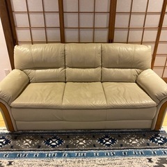 3人掛けソファ　レザーの画像
