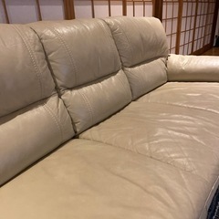 3人掛けソファ　レザーの画像
