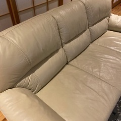 3人掛けソファ　レザーの画像