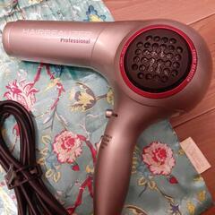 ★値下げ中★ドライヤー　ヘアビューザー2dプロフェッショナルの画像