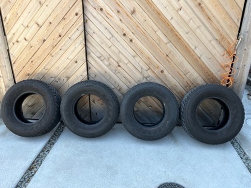 ダンロップ　グラントレック　255/70r15 ジムニー