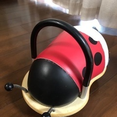 中古　てんとう虫　足けり乗用玩具