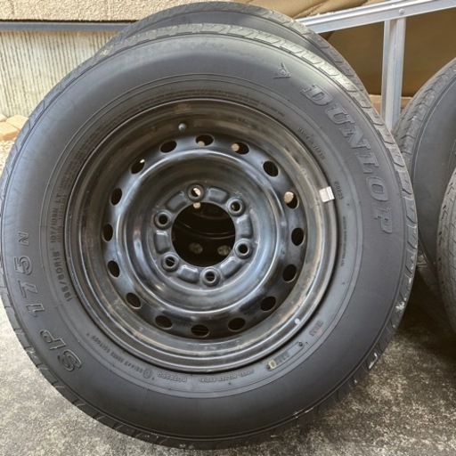 ハイエース　6型　純正タイヤホイール4本セット
