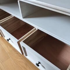 テレビボードの画像