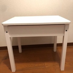IKEAイケア　 子ども用デスクお引き取り者決まりました