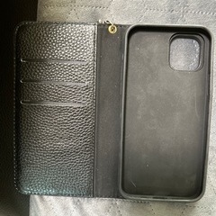 iPhone12ケース　チェーンストラップ付きの画像