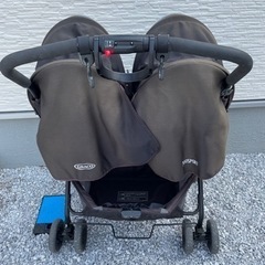 双子　年子　2人乗りベビーカーの画像